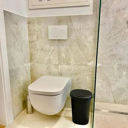 Moderne Mit Terrasse Naehe Scs Apartamento Wiener Neudorf