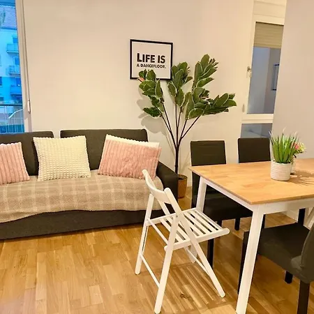 Moderne Mit Terrasse Naehe Scs Apartamento *